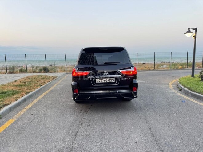 Lexus LX 570-18