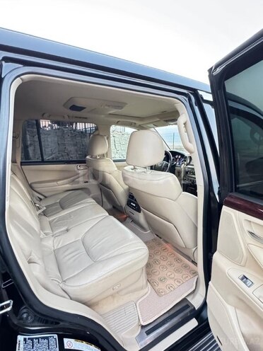 Lexus LX 570-11