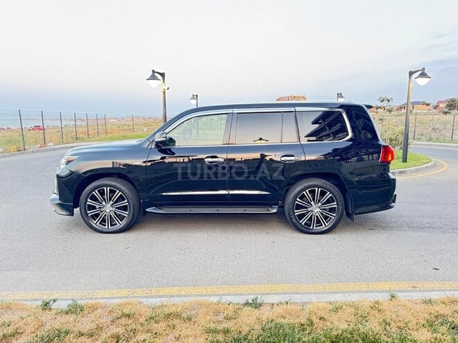 Lexus LX 570-17