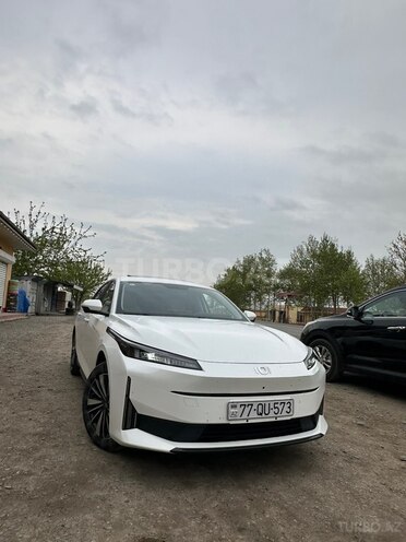 Changan Qiyuan A05-1