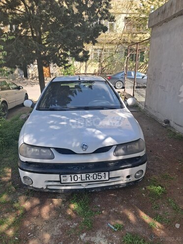 Renault Laguna-1