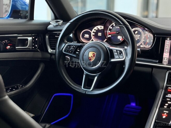 Porsche Panamera 2018, 90,000 km - 3.0 l - Bakı
