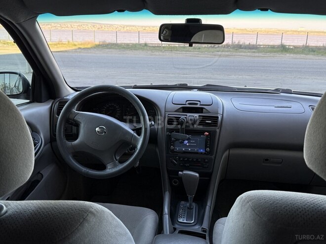 Nissan Maxima-12