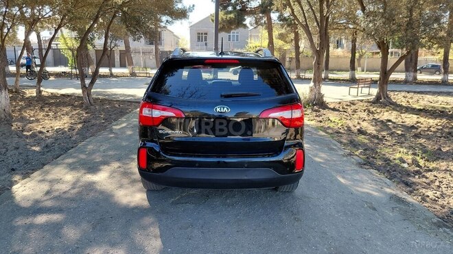 Kia Sorento-12