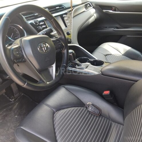 Toyota Camry-8