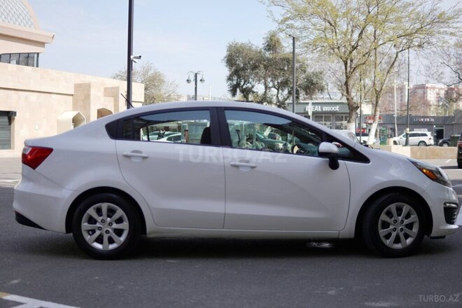 Kia Rio-12
