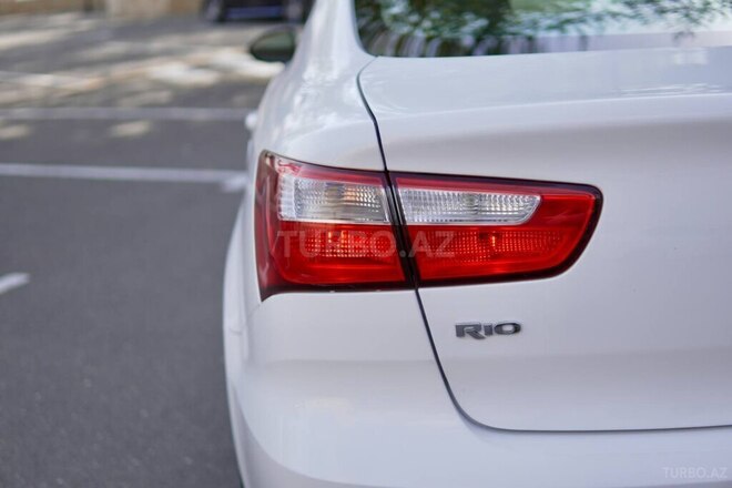 Kia Rio-10