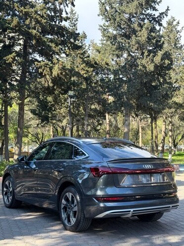 Audi e-tron Sportback-6