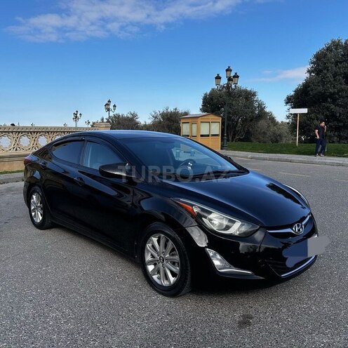 Hyundai Elantra-4
