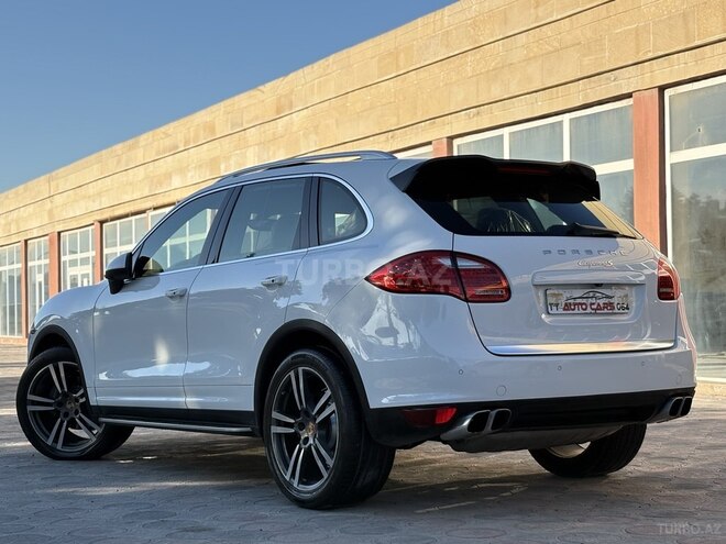 Porsche Cayenne-7