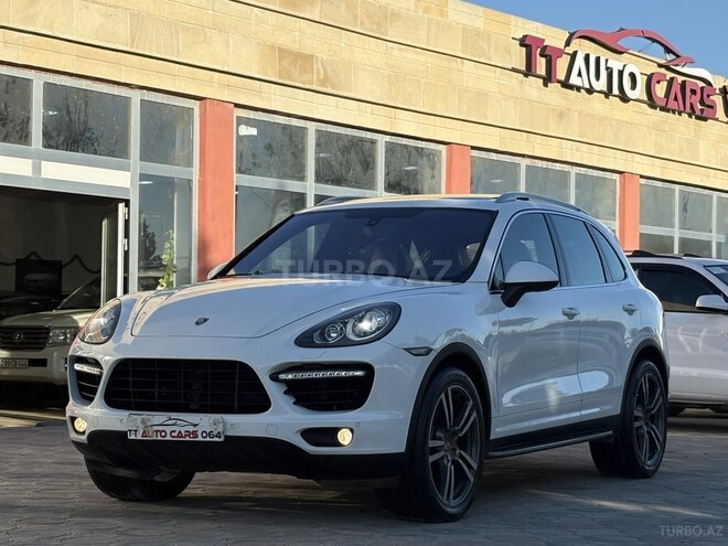 Porsche Cayenne-8