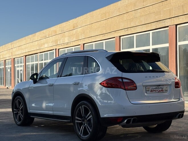 Porsche Cayenne-9