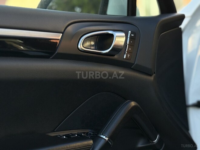 Porsche Cayenne-20