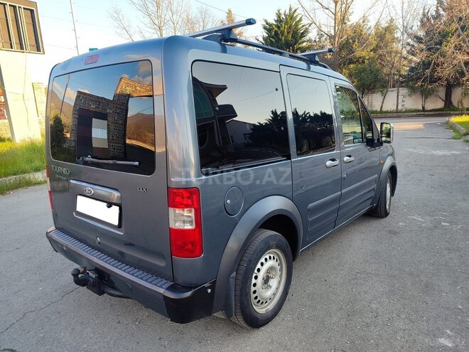 Ford Tourneo Connect-3