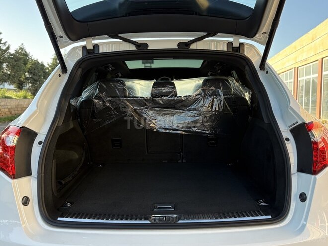 Porsche Cayenne-28