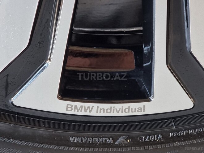 BMW X7-27