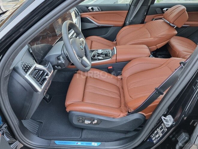 BMW X7-12