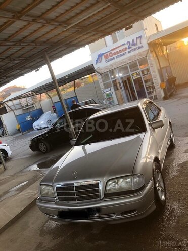 Mercedes C 200-4