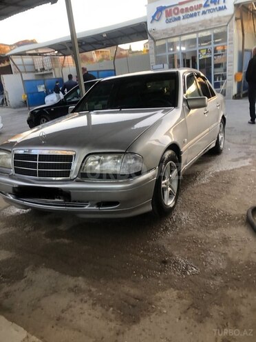 Mercedes C 200-3