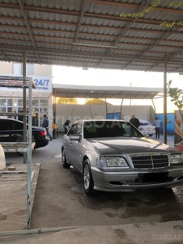 Mercedes C 200-6