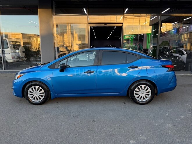 Nissan Versa-6