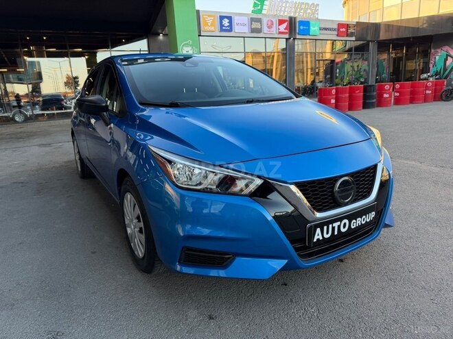 Nissan Versa-5