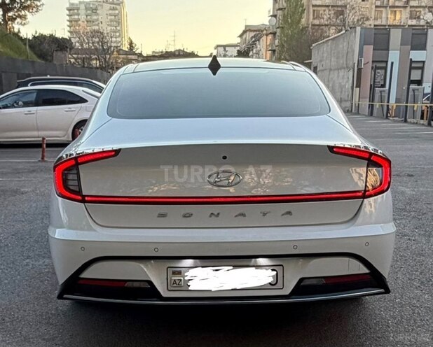 Hyundai Sonata-5