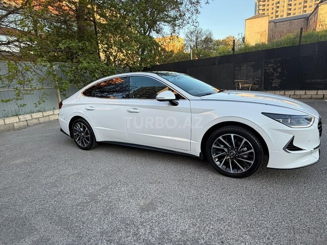 Hyundai Sonata-4