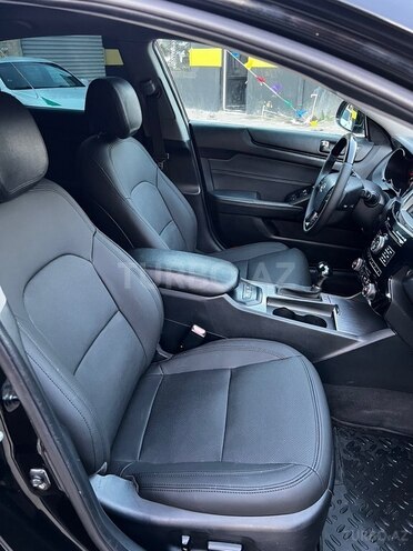 Kia Cadenza-13