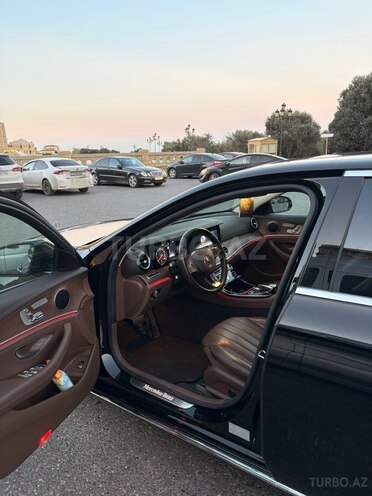 Mercedes E 220 d-8