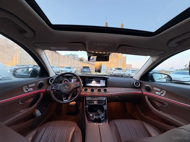 Mercedes E 220 d-10