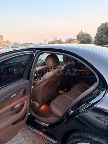 Mercedes E 220 d-9