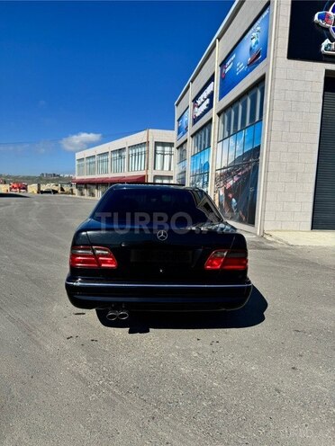 Mercedes E 320 2001, 275,000 km - 3.2 л - Bakı