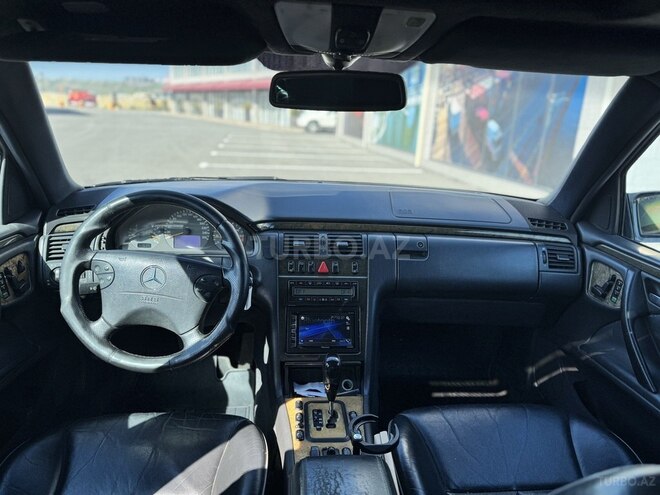 Mercedes E 320 2001, 275,000 km - 3.2 л - Bakı