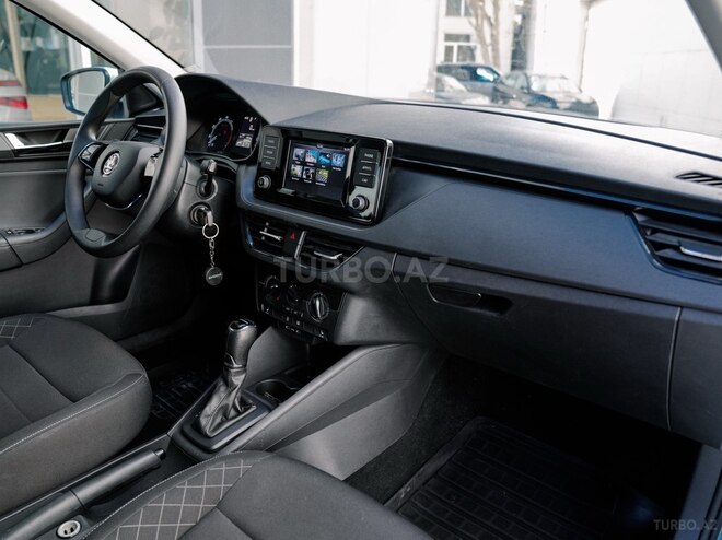 Skoda Rapid-9