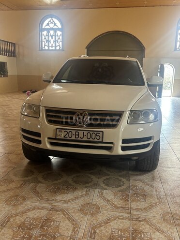 Volkswagen Touareg-1