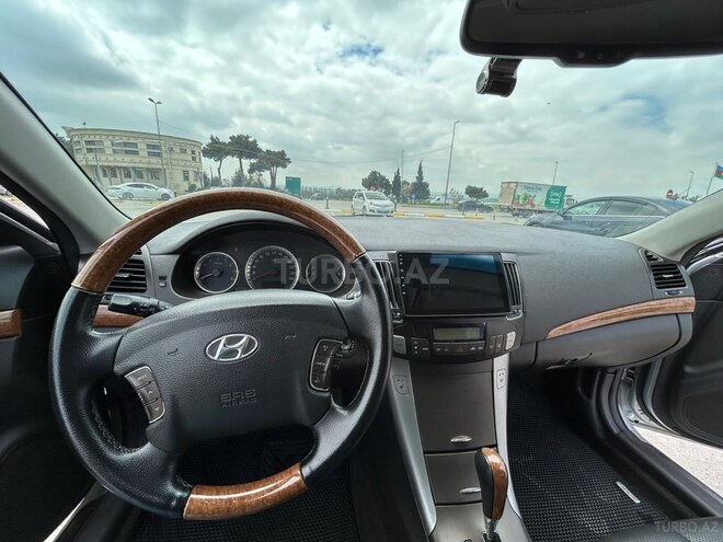 Hyundai Sonata-10