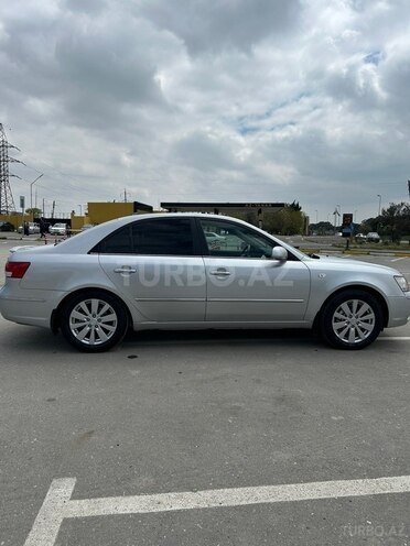 Hyundai Sonata-5