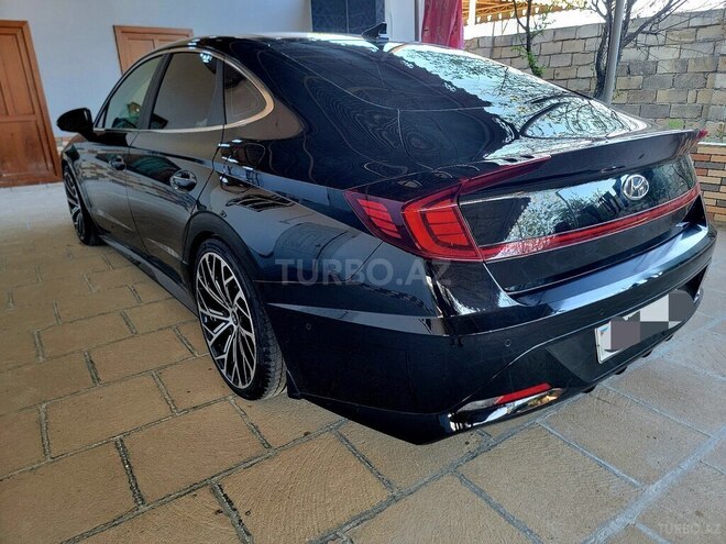 Hyundai Sonata-11