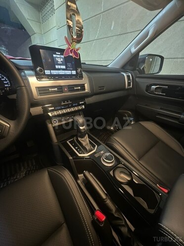 Mitsubishi L200-10