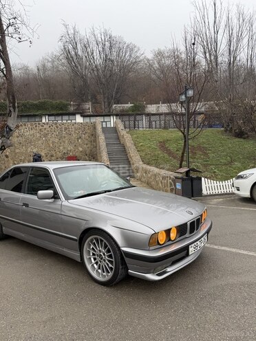 BMW 530-16