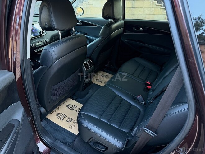 Kia Sorento-12