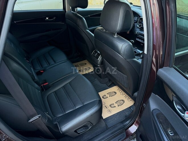 Kia Sorento-13