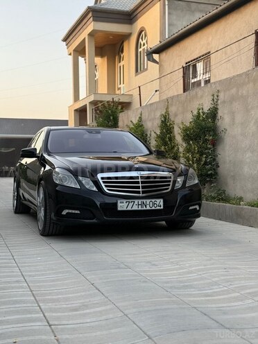 Mercedes E 250-1