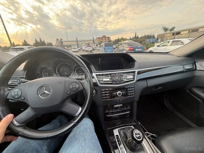 Mercedes E 250-7