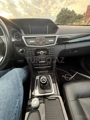 Mercedes E 250-6