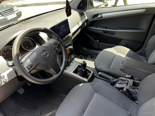Opel Astra-11