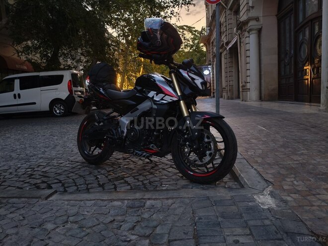 Bajaj Pulsar NS 400-2