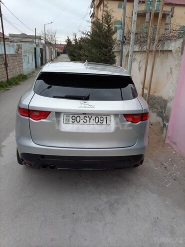 Jaguar F-Pace-3