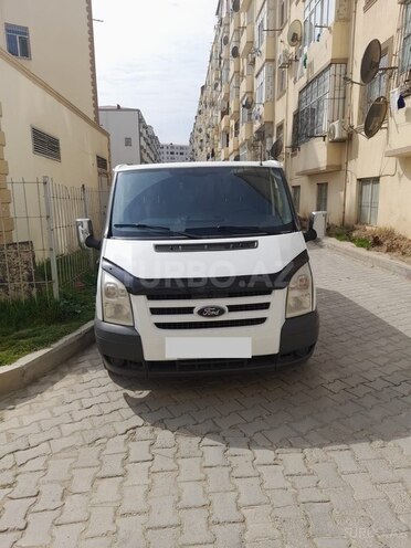 Ford Transit-1